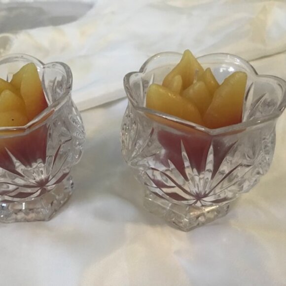 BEAUTIFUL SET OF 3 Crystal Votive Etched Candle Holders Including Tulip Candles. - Picture 4 of 5